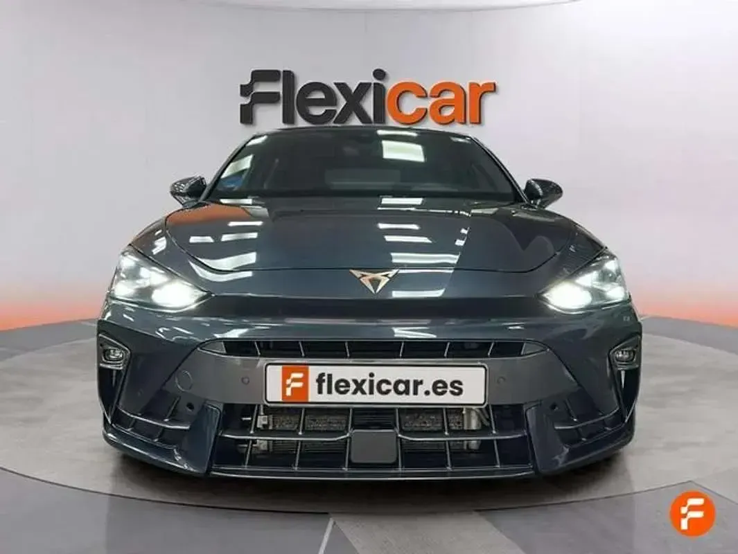 Usado Cupra Leon 204 CV (150 kW) 2026 Gris Utilitario
