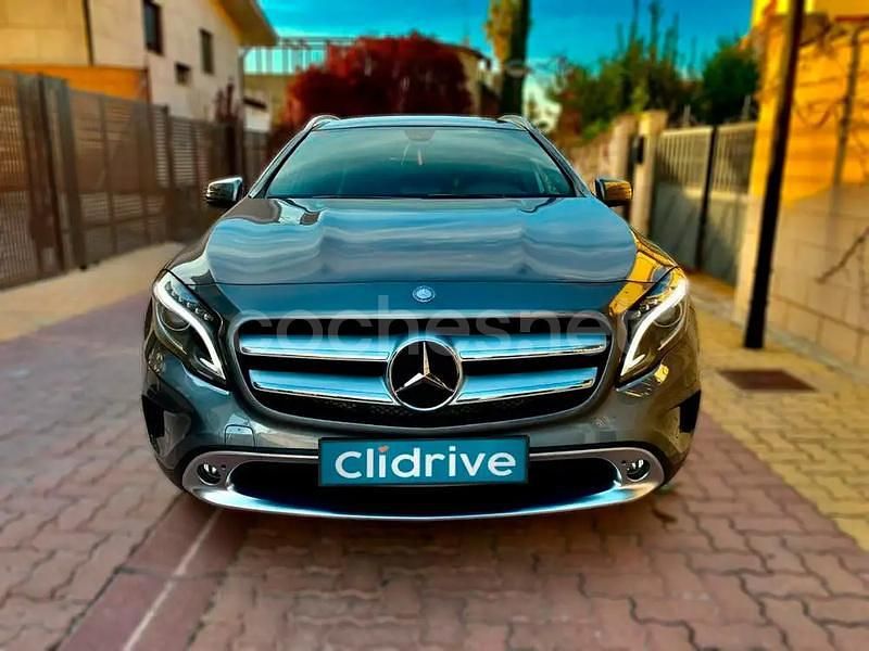 Usado Mercedes GLA220 Urban 170 CV (125 kW) 2014 Gris / plata SUV