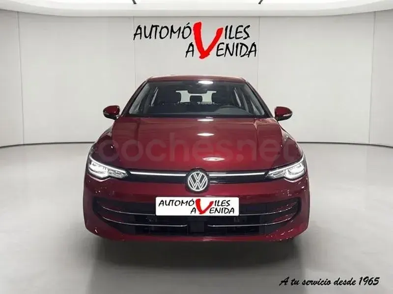 Usado VW Golf VIII 116 CV (85 kW) 2024 Rojo Berlina
