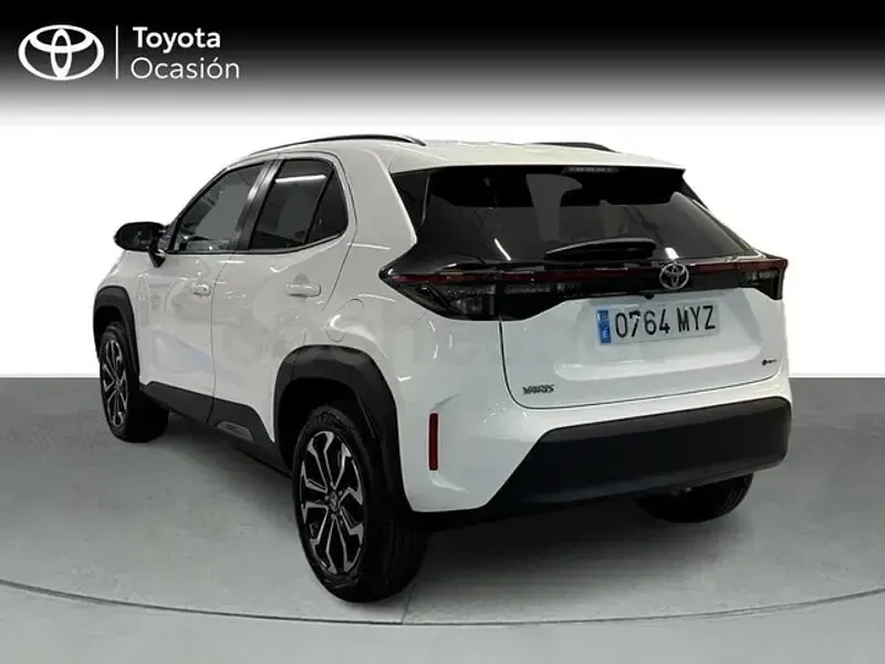Usado Toyota Yaris Cross Active 116 CV (85 kW) 2025 Blanco SUV