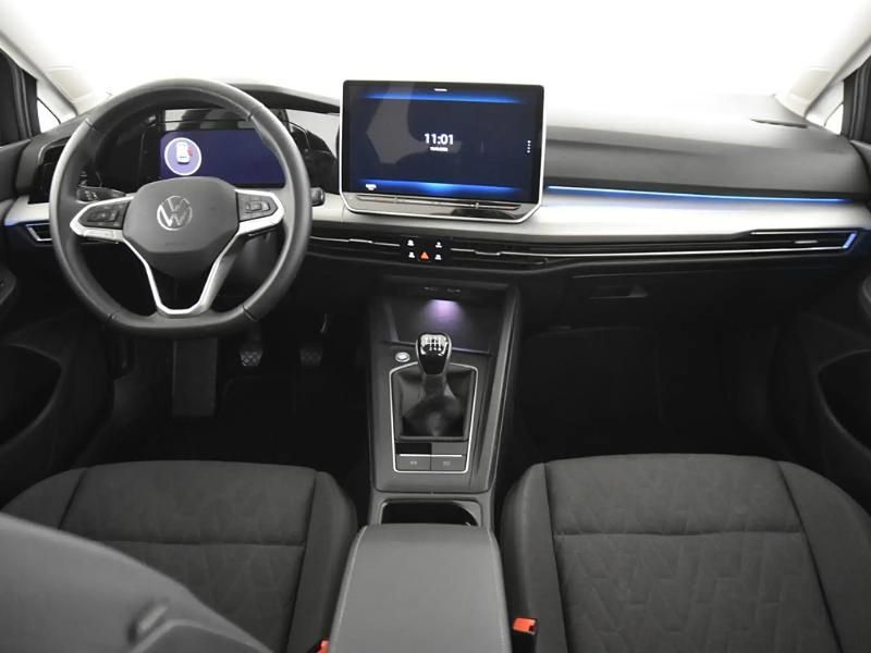 Usado VW Golf VIII 115 CV (84 kW) 2025 Gris/plata