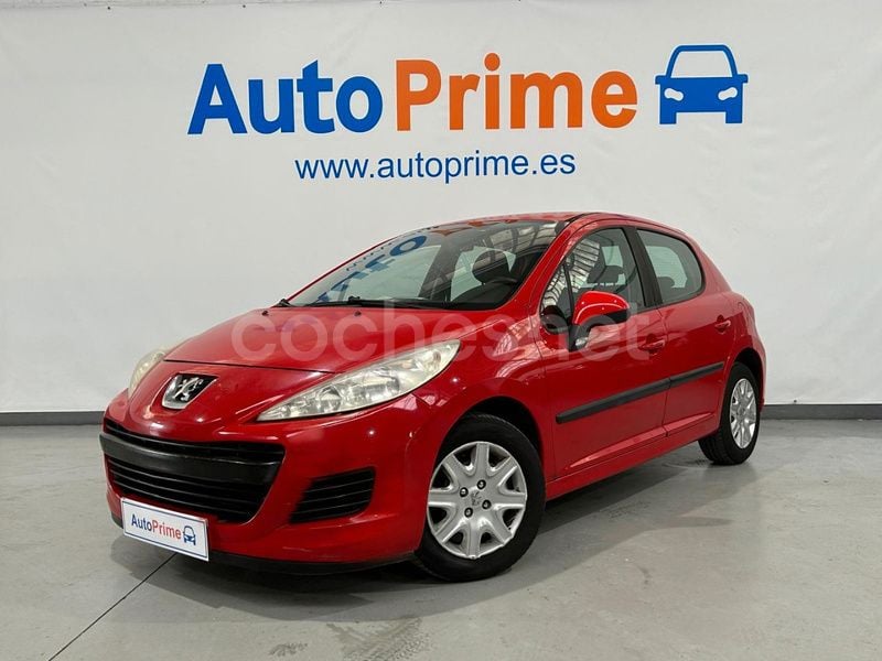 Rojo Usado 2009 Peugeot 207 Berlina | 4790 € (Precio justo) - Imagen 1/4