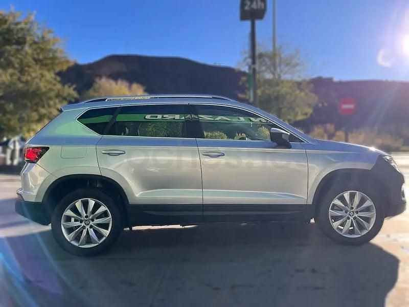 Usado Seat Ateca 4Drive 150 CV (110 kW) 2018 Gris / plata SUV