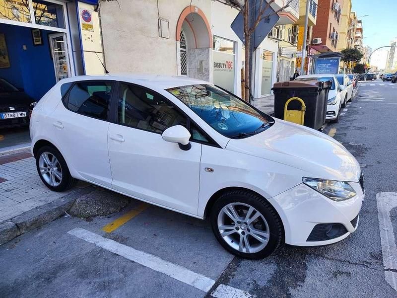 Usado Seat Ibiza Style 90 CV (66 kW) 2011 Blanco Utilitario
