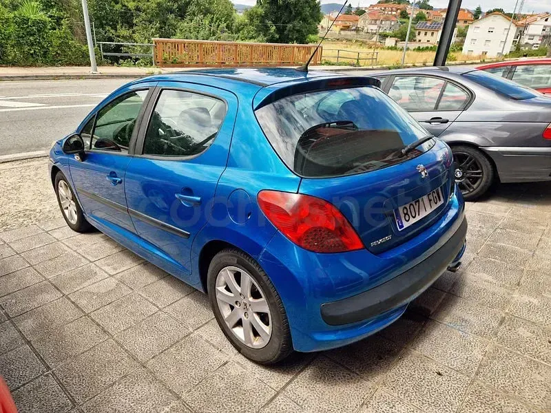 Usado Peugeot 207 90 CV (66 kW) 2006 Azul Berlina
