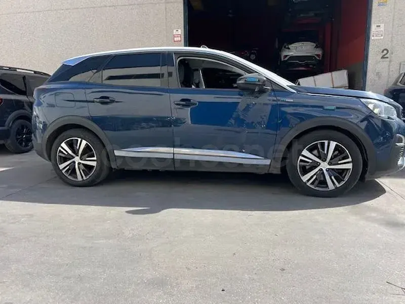 Usado Peugeot 3008 GT-line 300 CV (220 kW) 2020 Azul SUV