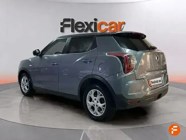 Usado SsangYong Tivoli 128 CV (94 kW) 2022 Gris SUV