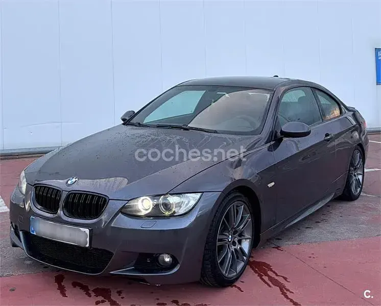 Usado BMW 330 231 CV (169 kW) 2009 Gris / plata Coupe