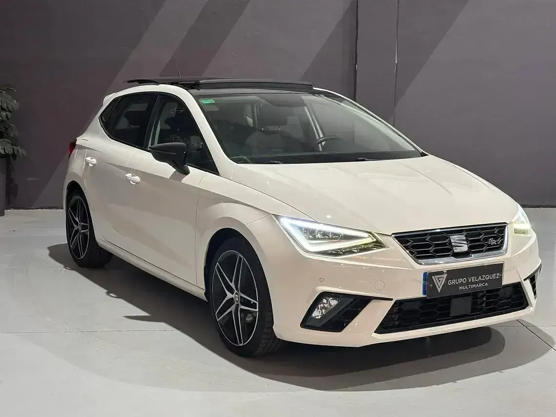 Usado Seat Ibiza FR 115 CV (84 kW) 2018 Blanco Utilitario