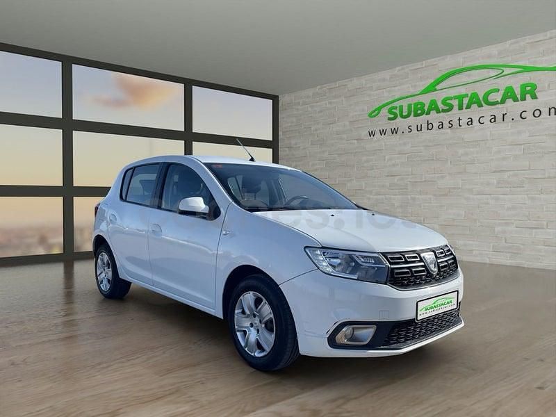 Usado Dacia Sandero Comfort 95 HP (69 kW) 2020 Branco Sedan