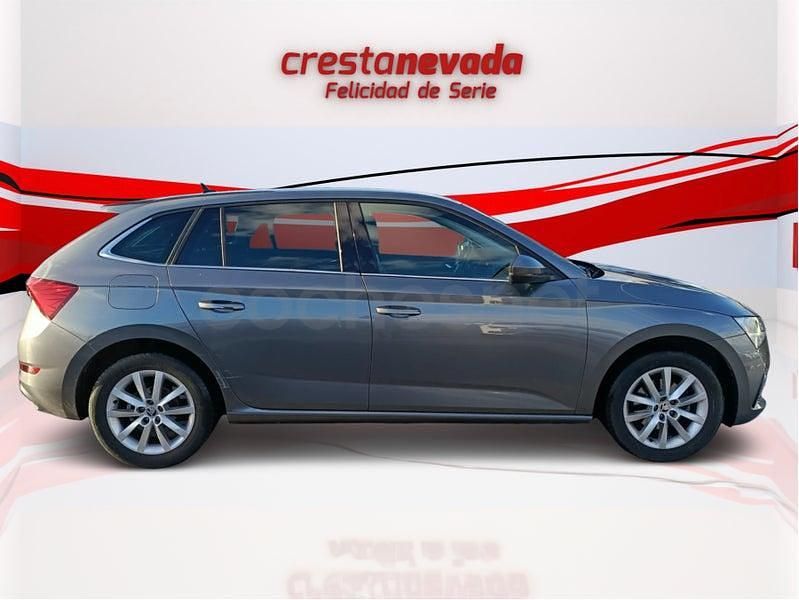 Usado Skoda 110 R Ambition 110 CV (80 kW) 2022 Gris / plata Berlina