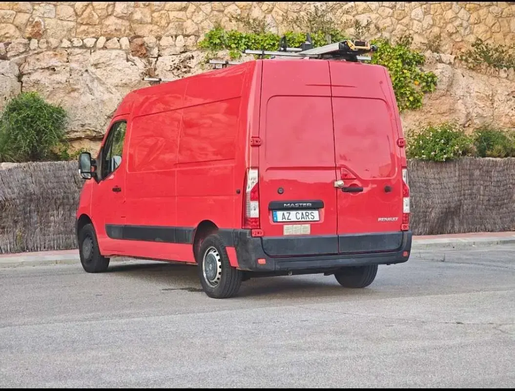 Usado Renault Master 131 CV (96 kW) 2019 Rojo Van