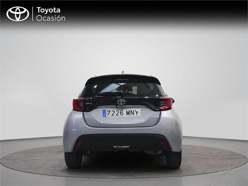 Usado Toyota Yaris Edition 125 CV (91 kW) 2024 Gris ágata