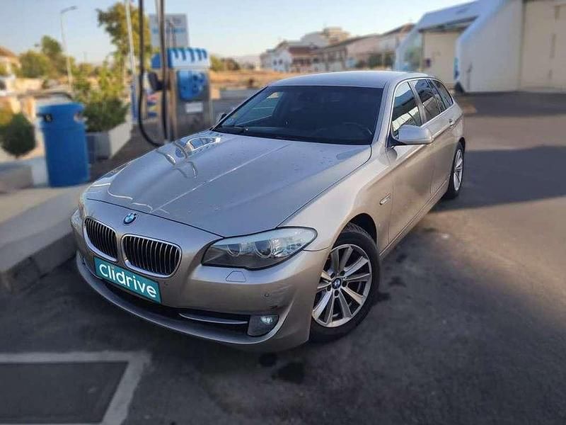 Usado BMW 520 177 CV (130 kW) 2011 Gris Familiar