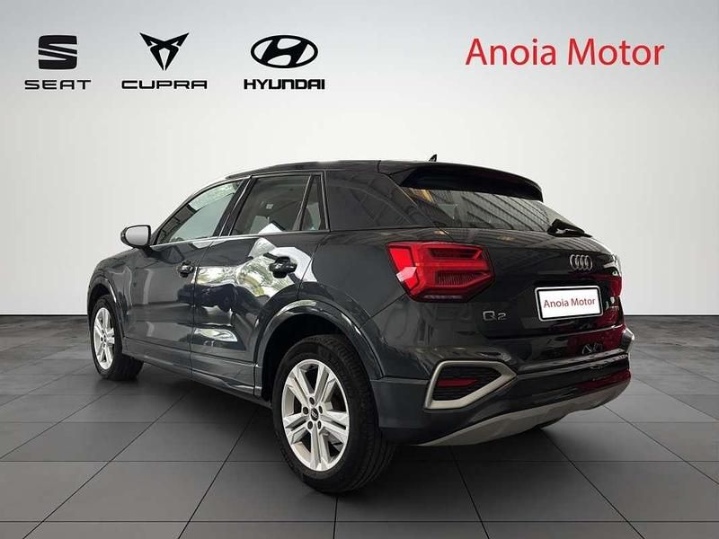 Usado Audi Q2 Advanced Plus 150 CV (110 kW) 2021 Gris metalizado SUV