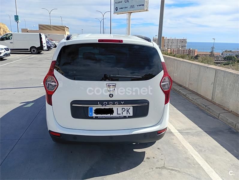 Usado Dacia Lodgy 115 CV (84 kW) 2021 Blanco Monovolumen