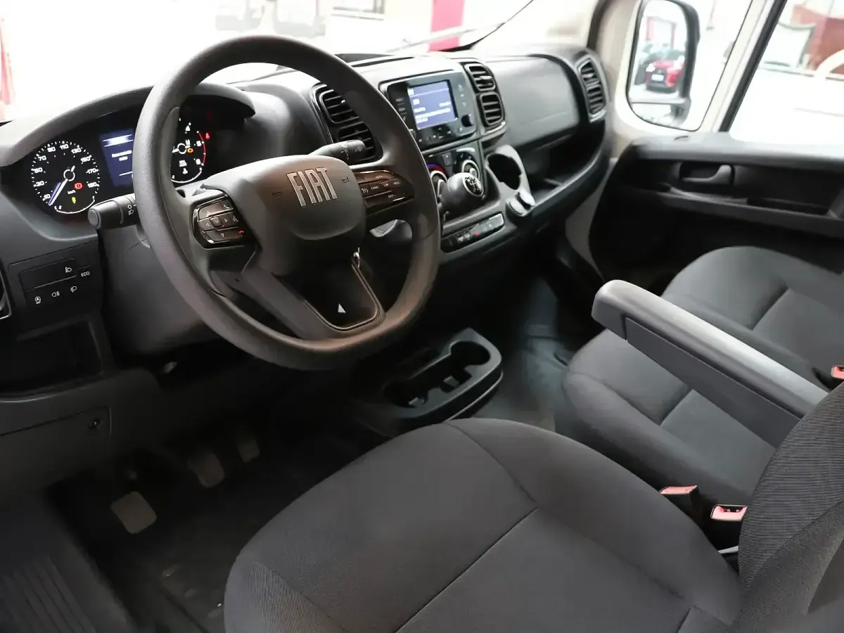 Usado Fiat Ducato 140 CV (102 kW) 2024 Blanco Van