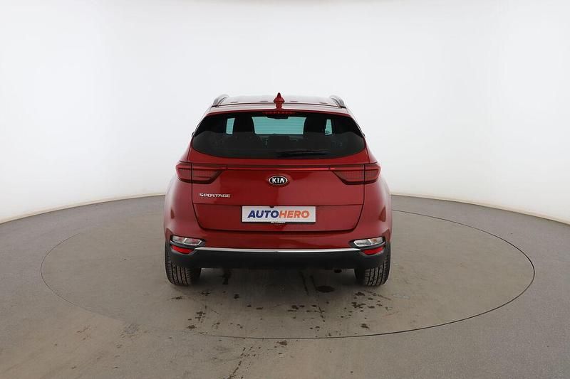 Usado Kia Sportage Plus 132 CV (97 kW) 2019 Rojo SUV