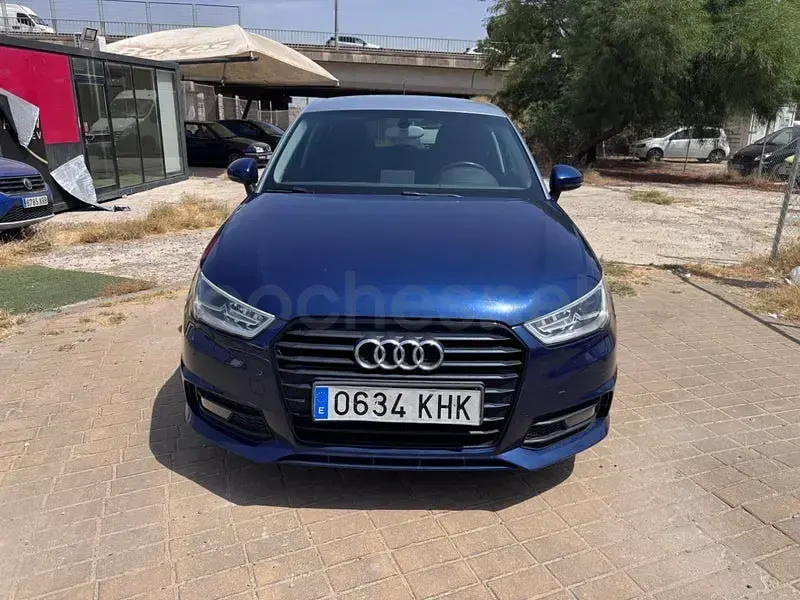 Usado Audi A1 Sportback Design 95 CV (69 kW) 2016 Azul Utilitario