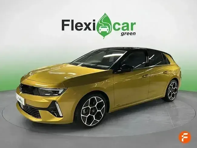 Usado Opel Astra GS Line 181 CV (133 kW) 2022 Amarillo Utilitario
