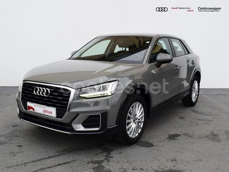 Usado Audi Q2 Design 116 CV (85 kW) 2020 Gris / plata SUV