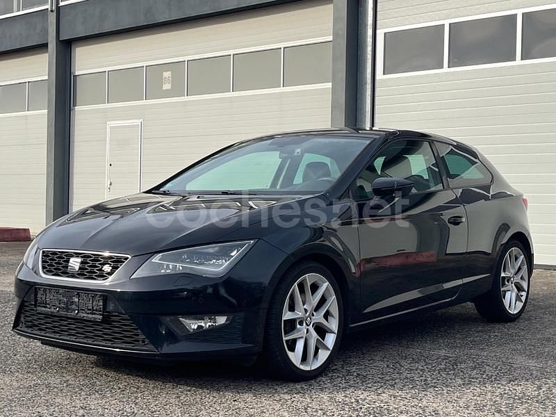 Usado Seat Leon Style 150 CV (110 kW) 2014 Negro Berlina