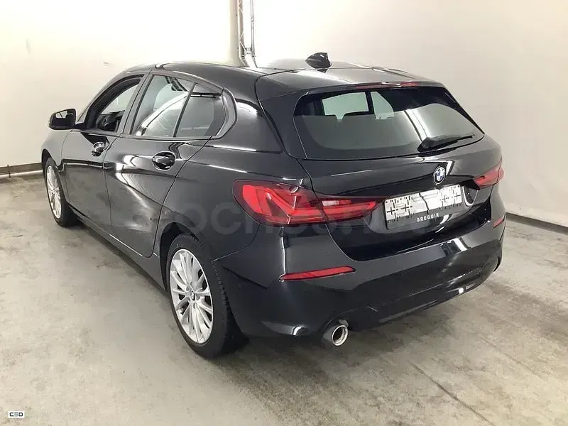 Usado BMW 118 136 CV (100 kW) 2022 Negro Berlina