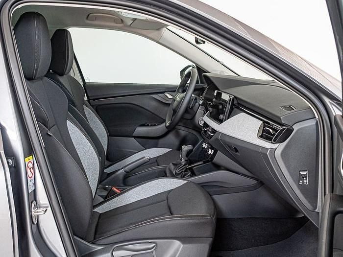 Usado Skoda Kamiq Selection 115 CV (84 kW) 2025 Gris SUV