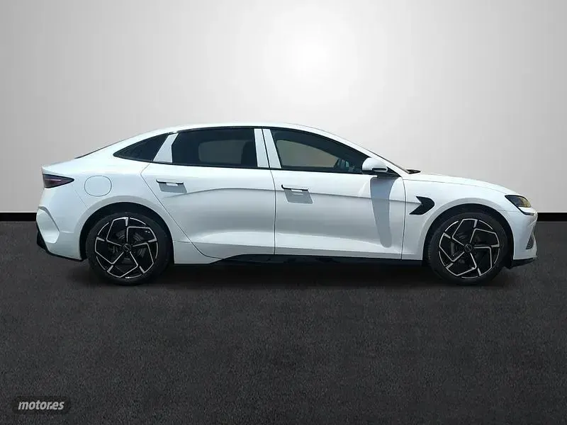 Nuevo BYD Seal Design 229 kW (312 CV) 2026 Blanco Berlina