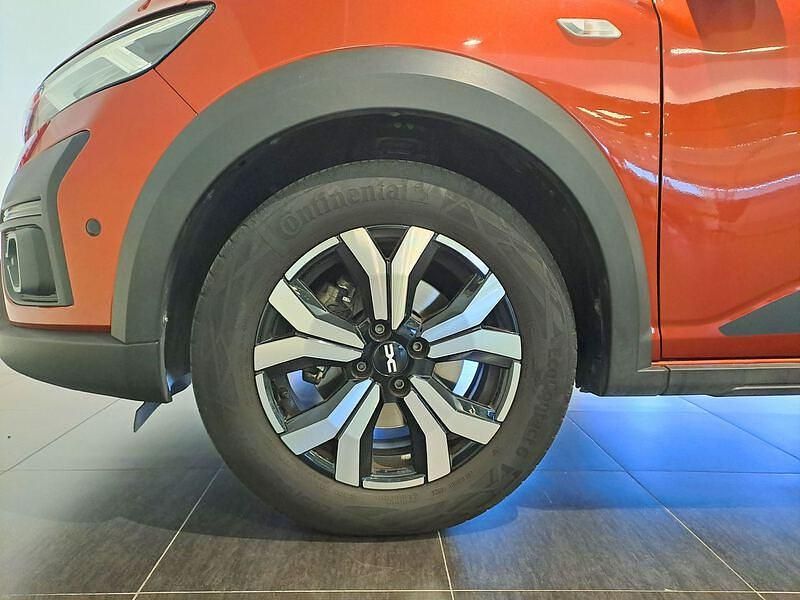 Usado Dacia Jogger Expression 110 CV (80 kW) 2024 Naranja Monovolumen
