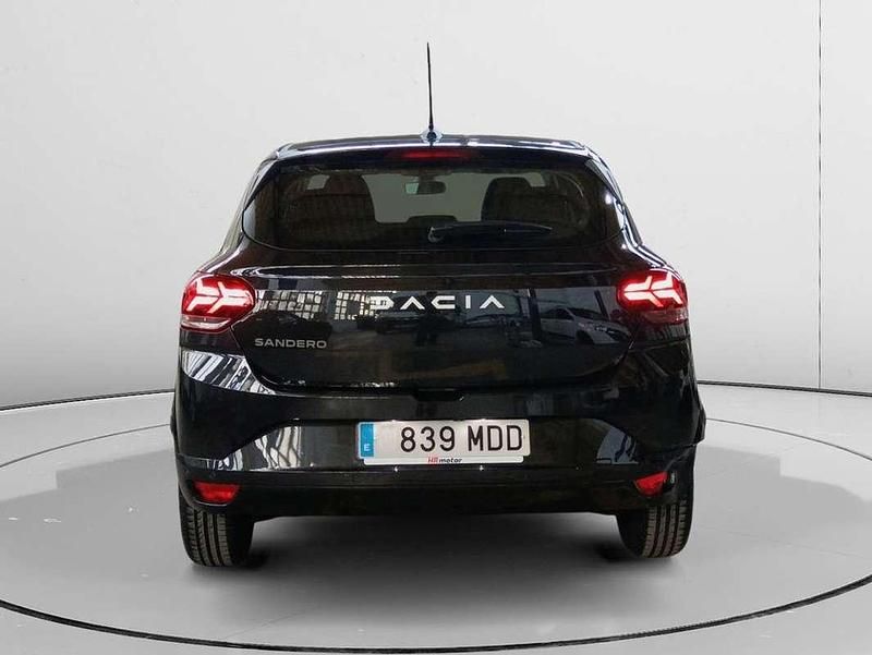 Usado Dacia Sandero Expression 91 CV (66 kW) 2023 Gris Utilitario