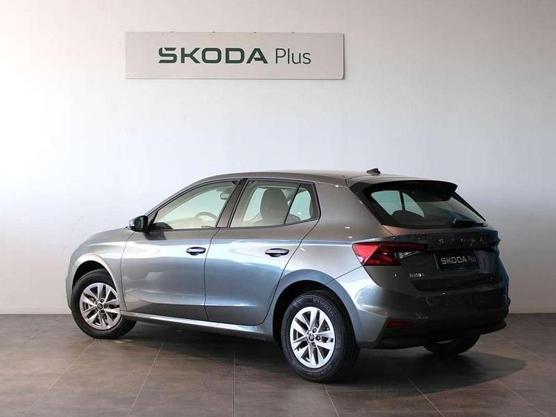Novo Skoda Fabia 95 HP (69 kW) 2025 Cinzento Citadino