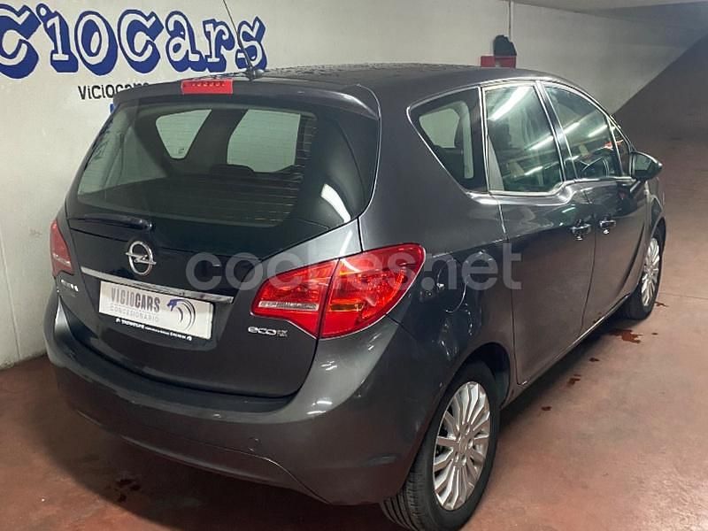 Usado Opel Meriva Expression 95 CV (69 kW) 2012 Gris / plata Monovolumen