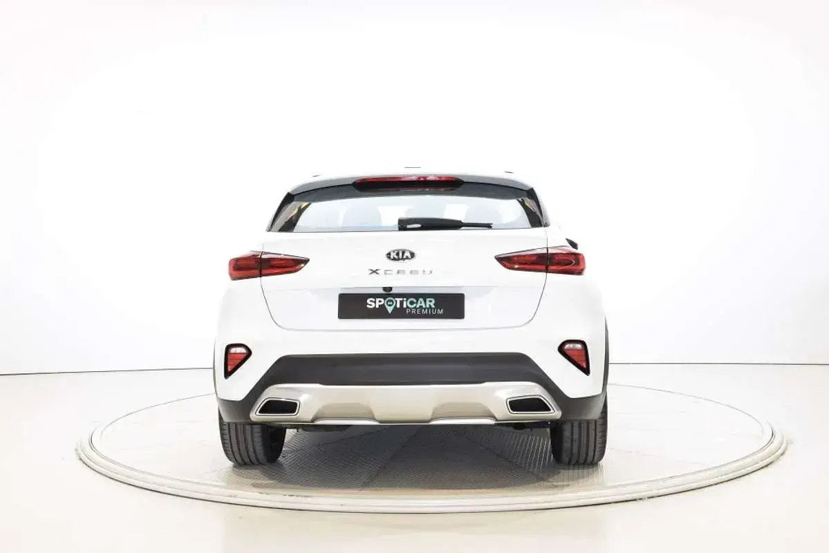 Usado Kia XCeed 136 CV (100 kW) 2020 Blanco SUV