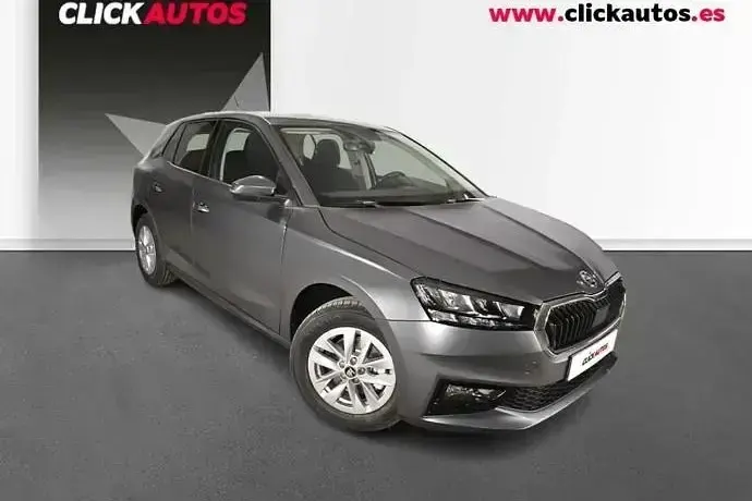 Usado Skoda Fabia Selection 115 CV (84 kW) 2025 Plata Utilitario