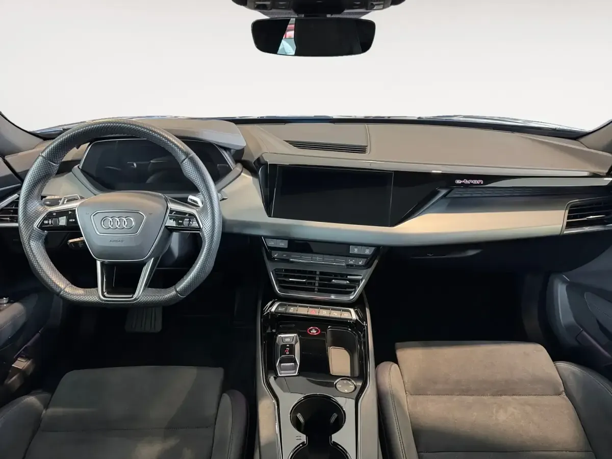 Usado Audi e-tron GT quattro 350 kW (476 CV) 2022 Azul Berlina