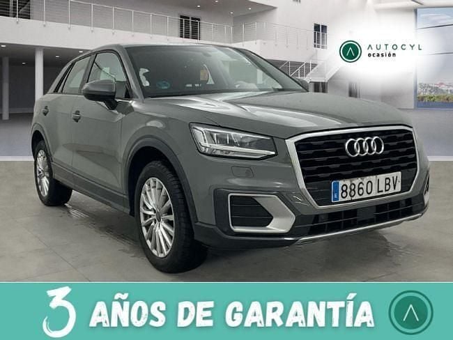 Usado Audi Q2 Design 116 CV (85 kW) 2019 Gris / plata SUV