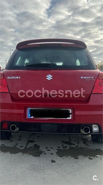 Rojo Usado 2007 Suzuki Swift Sport Berlina | 4600 € (Precio justo) - Imagen 1/4