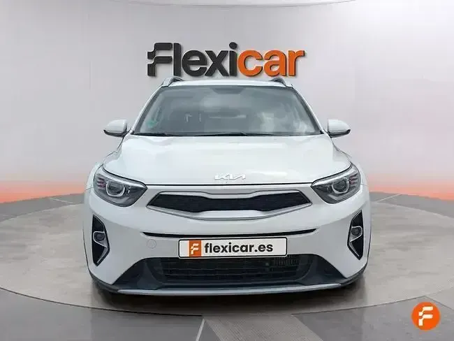 Usado Kia Stonic 84 CV (61 kW) 2023 Blanco SUV