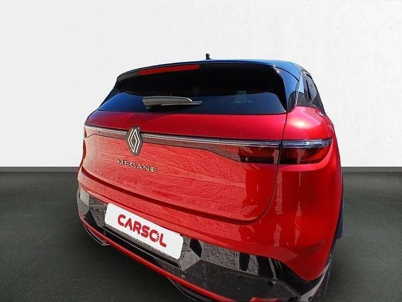 Usado Renault Megane E-Tech Techno 160 kW (218 CV) 2022 Rojo Utilitario