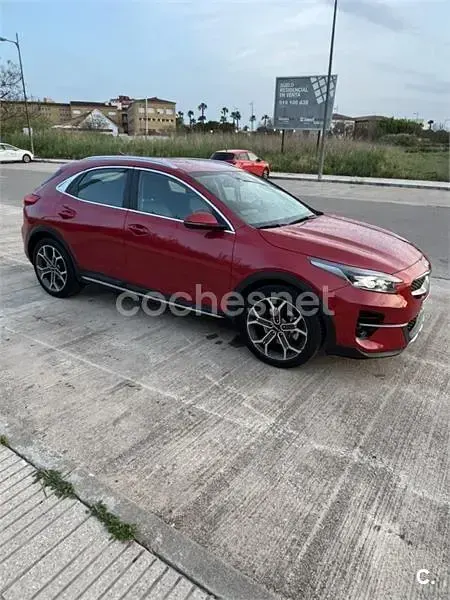Usado Kia XCeed 120 CV (88 kW) 2022 Rojo SUV