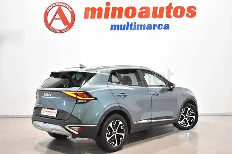 Usado Kia Sportage Style 136 CV (100 kW) 2022 Gris SUV