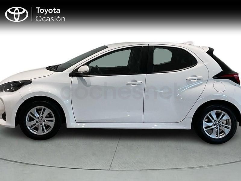 Usado Toyota Yaris 125 CV (91 kW) 2022 Blanco Utilitario