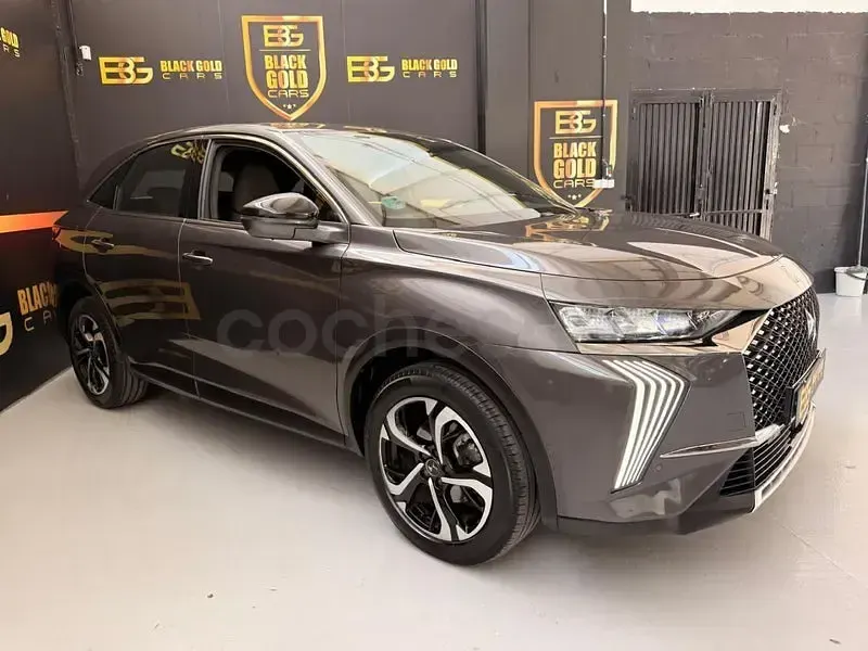 Usado DS Automobiles DS7 Crossback Bastille 130 CV (95 kW) 2023 Gris / plata SUV