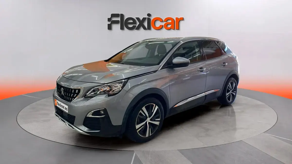 Usado Peugeot 3008 Allure 131 CV (96 kW) 2018 Gris SUV