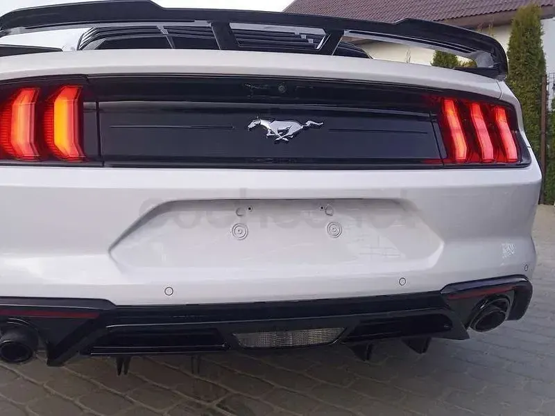 Usado Ford Mustang Fastback 291 CV (214 kW) 2022 Blanco Coupe