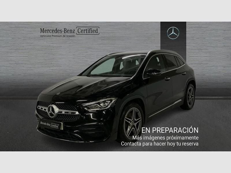 Negro cosmos Usado 2022 Mercedes GLA200 AMG line SUV | 32.990 € (Buen precio) - Imagen 1/4