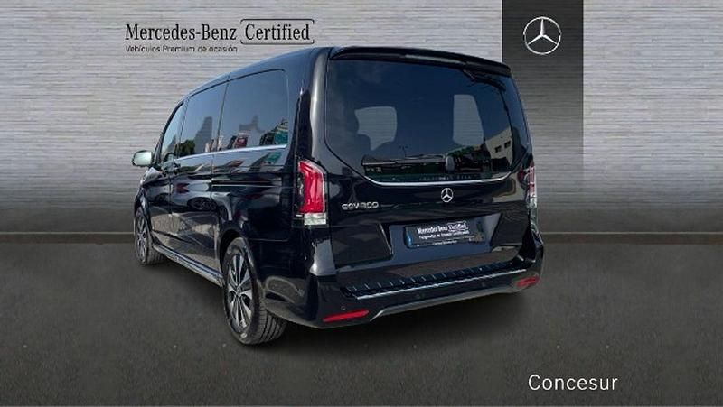 Usado Mercedes EQV300 150 kW (204 CV) 2024 Negro Monovolumen