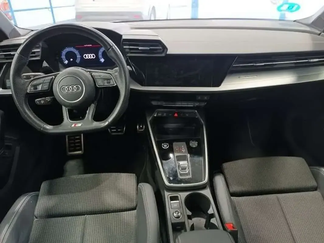 Usado Audi A3 S-Line 204 CV (150 kW) 2022 Gris Berlina
