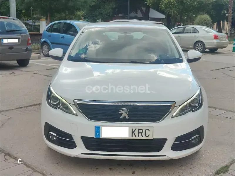 Usado Peugeot 308 Business-Line 100 CV (73 kW) 2018 Blanco Berlina